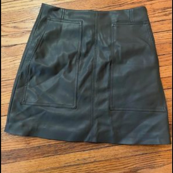 H&M Faux Leather Dark Green Skirt - Picture 3 of 5